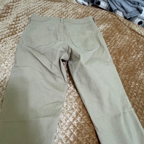 American Eagle women’s Khakis - Picture 5 of 5